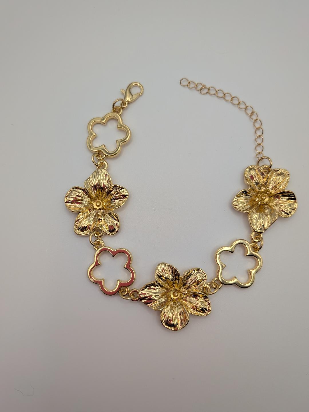 Golden Bloom Link Bracelet