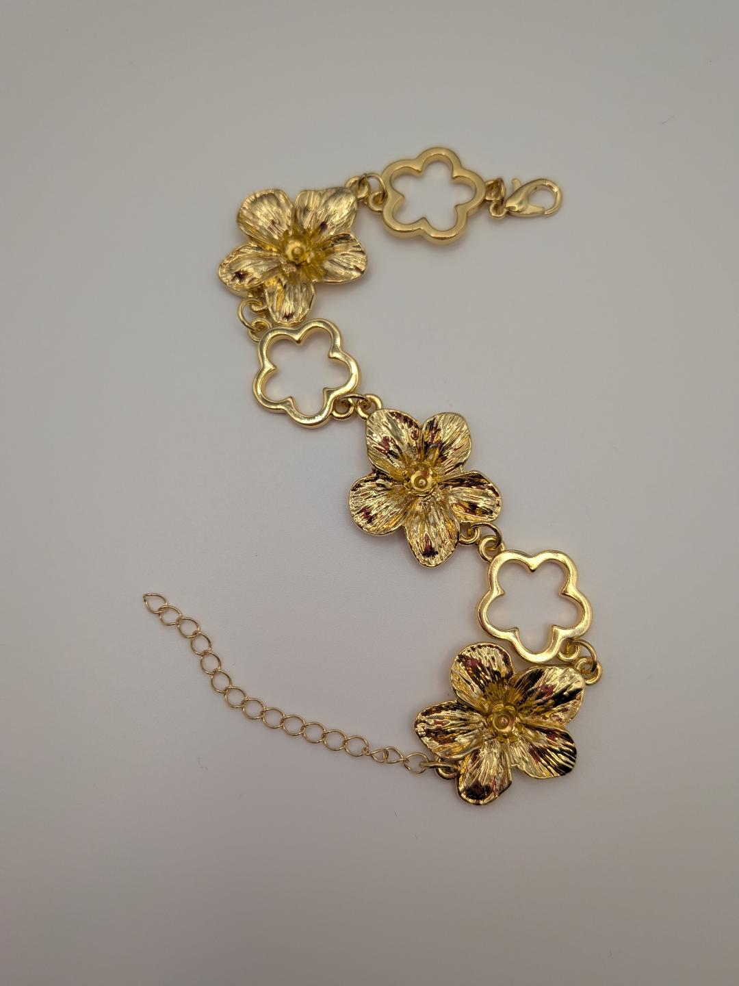 Golden Bloom Link Bracelet