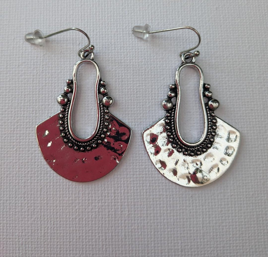 Bohemian Style Fan Alloy Dangle Earrings — Antique Silver