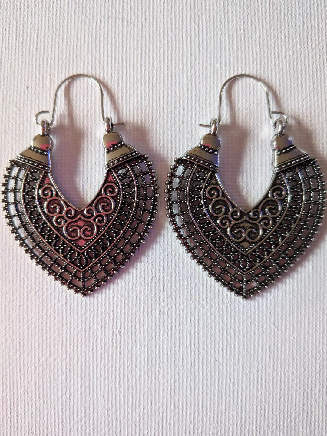 Bohemian Style Alloy Dangle Earrings – Heart, Antique Silver