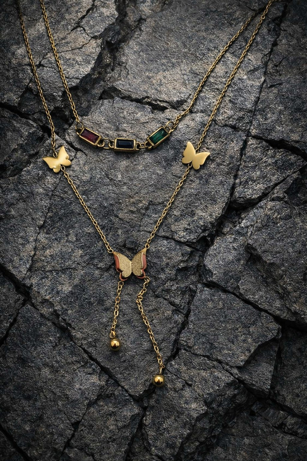 Collier superposé en acier inoxydable plaqué or 18 carats avec pendentif papillon cœur et coquillage