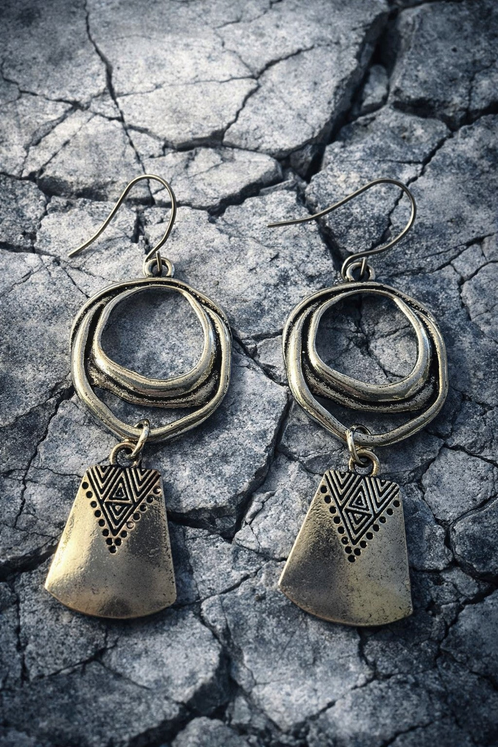 Bohemian Style Ring with Trapezoid Dangle Earrings, Antique Gold Colour