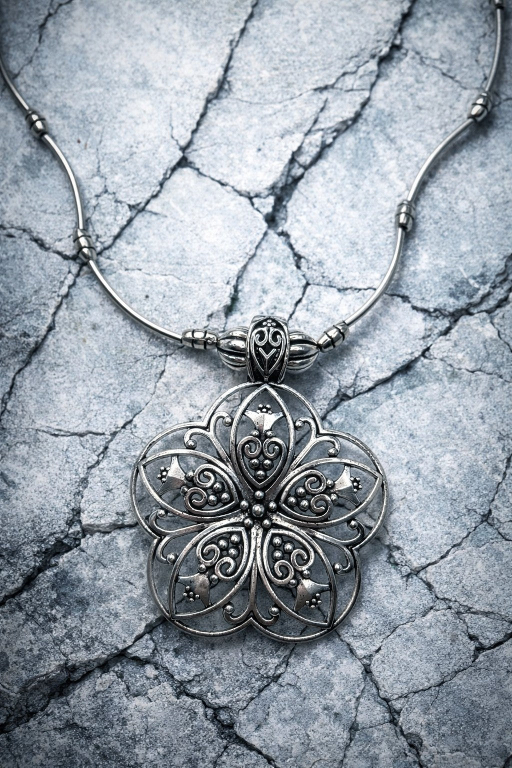 Boho Mandala Flower Bohemian Style Alloy Pendant Necklace