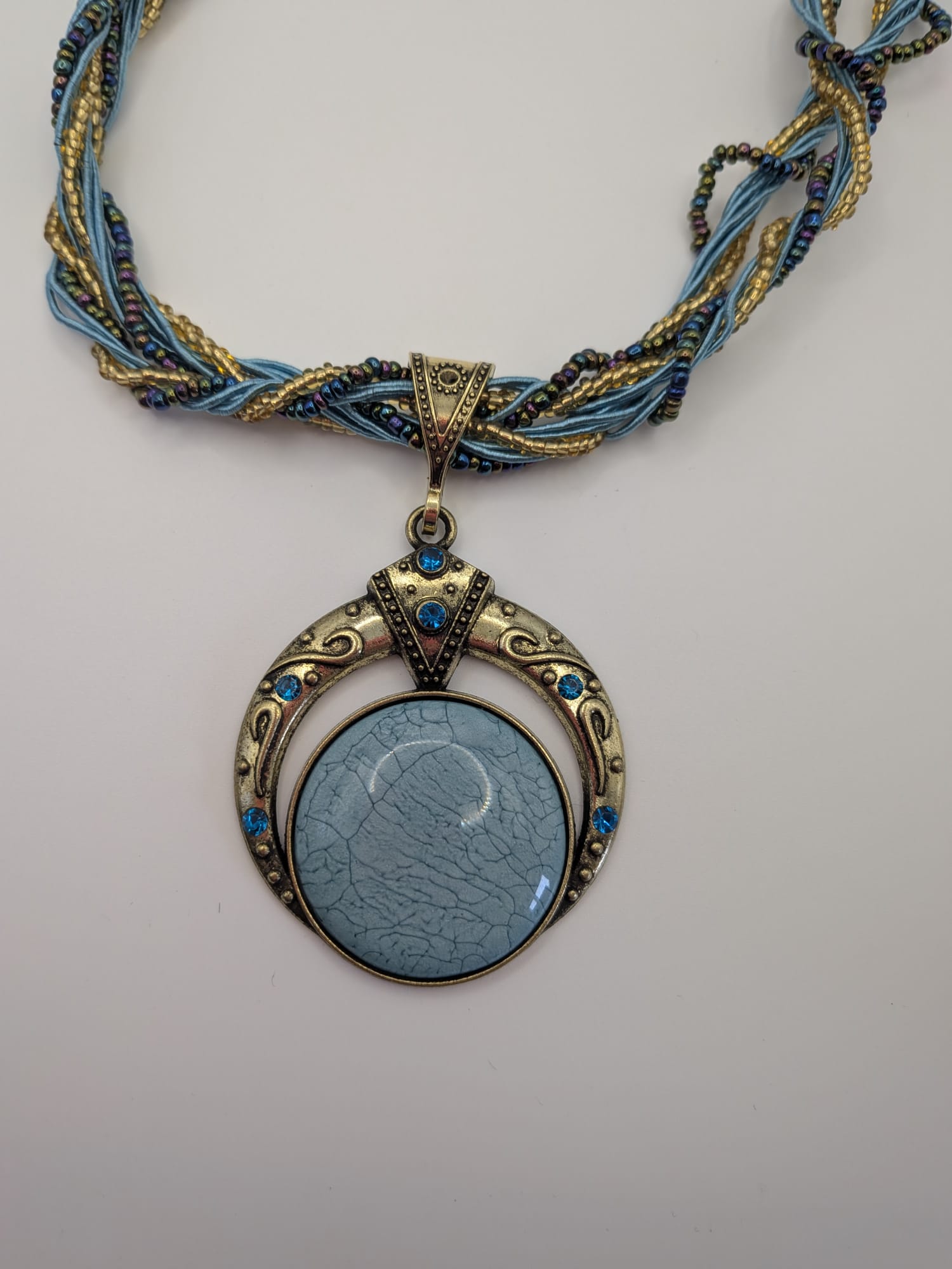 Bohemian Style Flat Round Alloy & Resin Imitation Gems Pendant Necklace