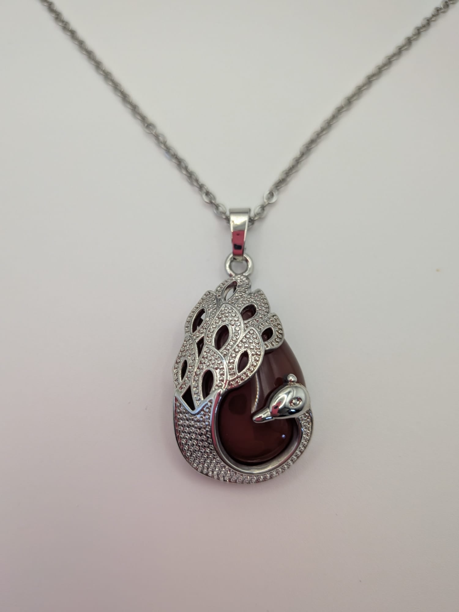 Natural Carnelian Orange- red Peacock Pendant Necklace Gem stone