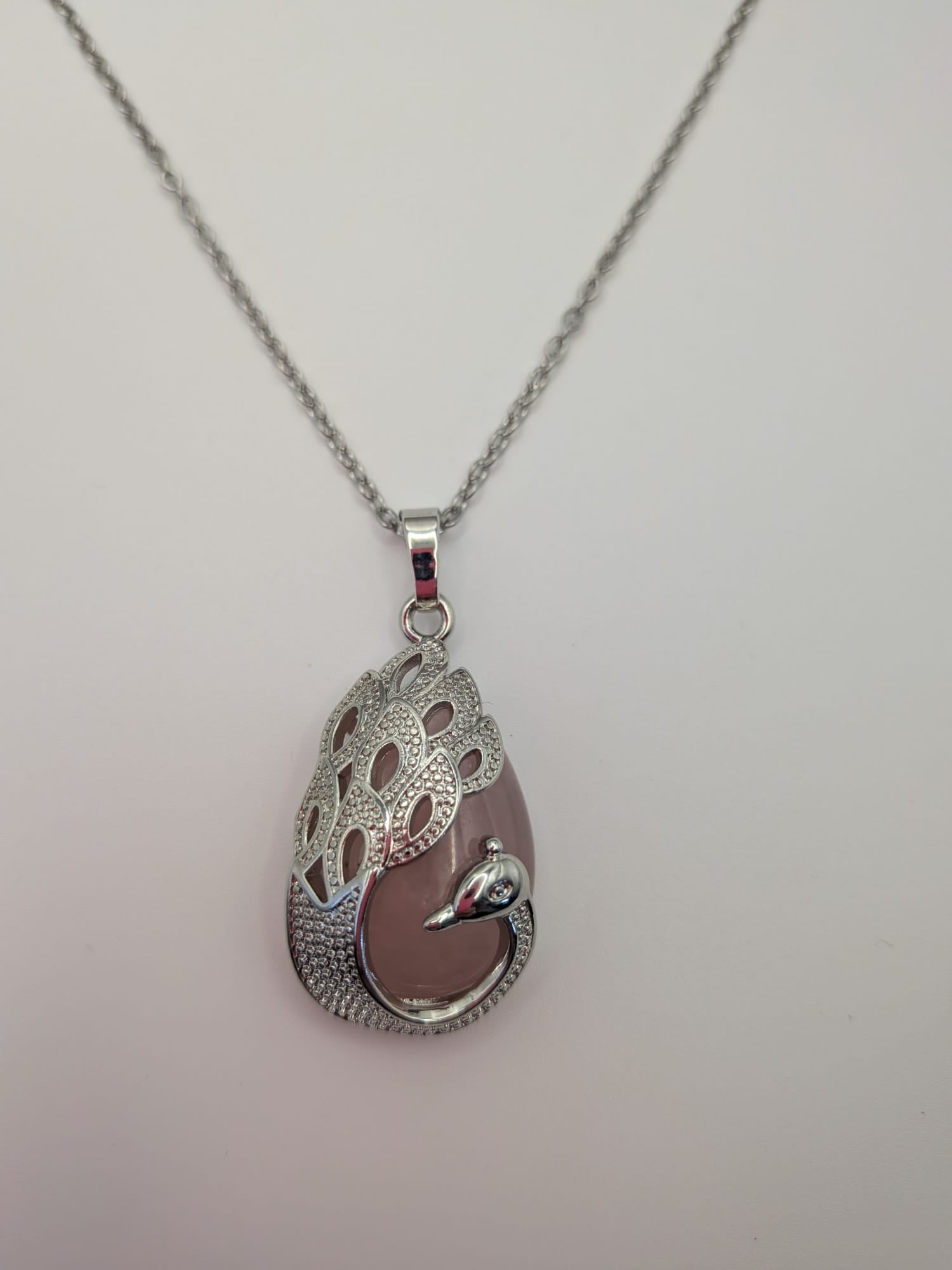 Gem stone Pendant Necklace Gemstone Pendant with Silver Colour Chain Natural Rose Quartz